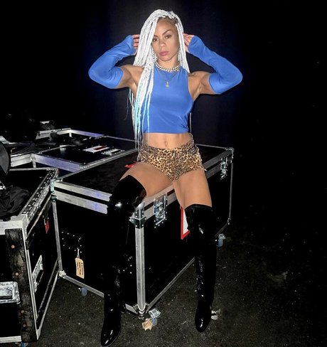 hairy vagina onlyfans hot naked pic