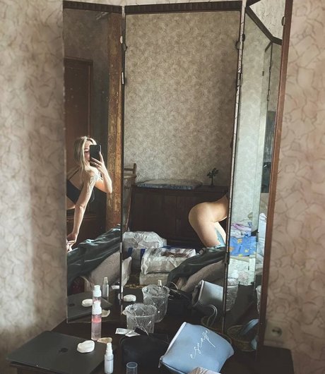 redhead fuck onlyfans pornographic image