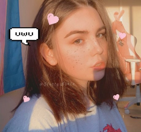 Slutty Ashla star erotic pics