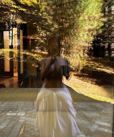 mira nowhere naked pornstar pics