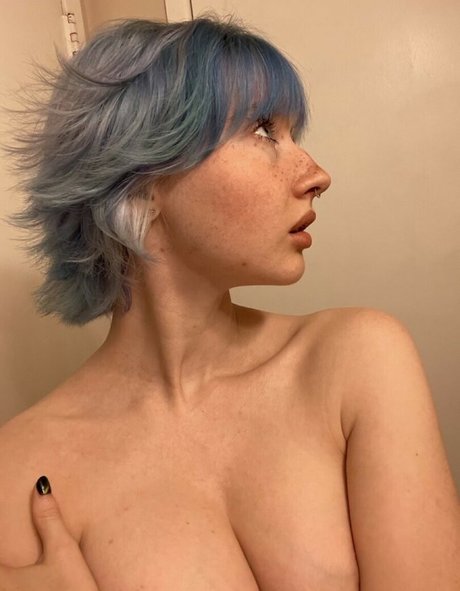 Luvliii star art archive