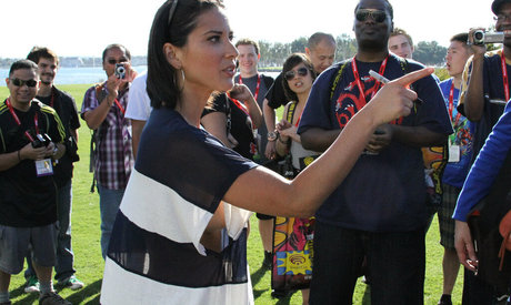 Olivia Munn nude model pics