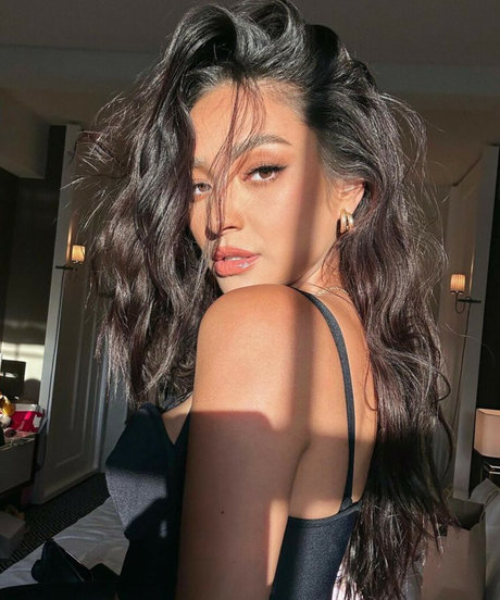 Shay Mitchell star best pic