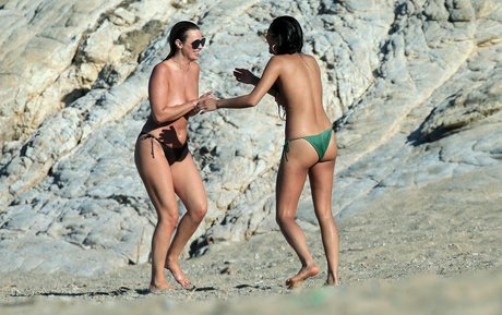 Shay Mitchell pretty actress photo