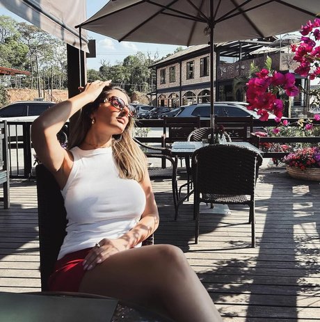 hottest wife onlyfans free pic