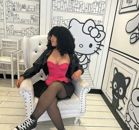 Marycuriell free actress pics