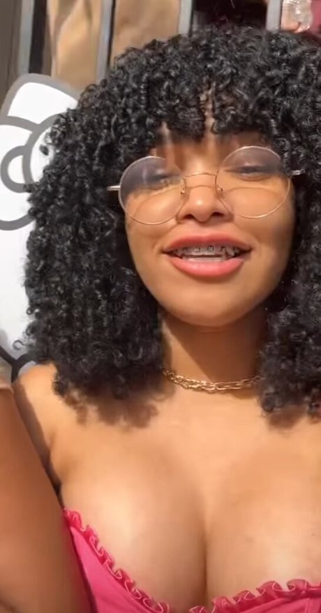 Marycuriell top model photos