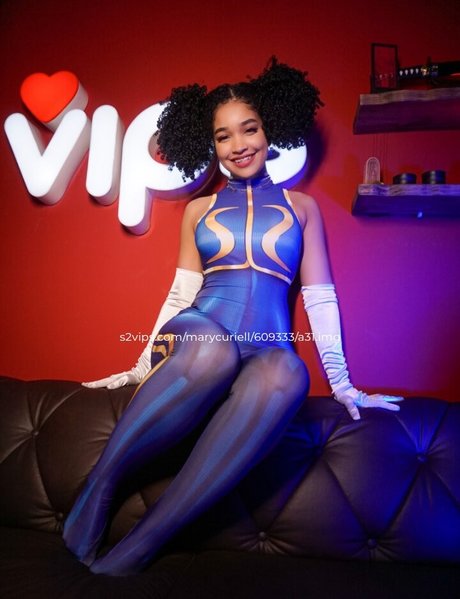 Marycuriell nudes star img