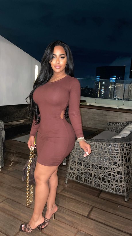 Ayisha Diaz adult star gallery