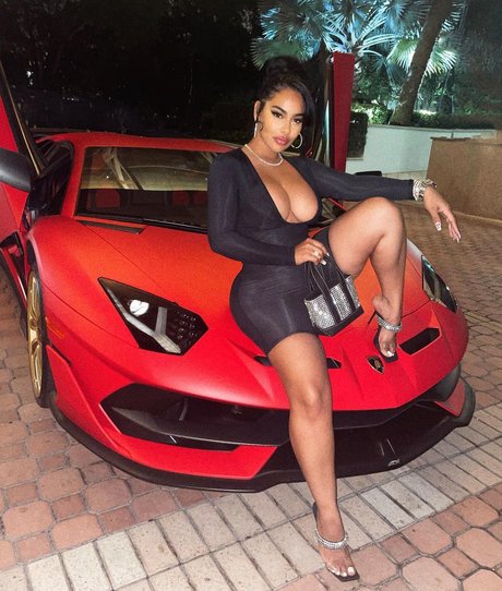 Ayisha Diaz free actress pics