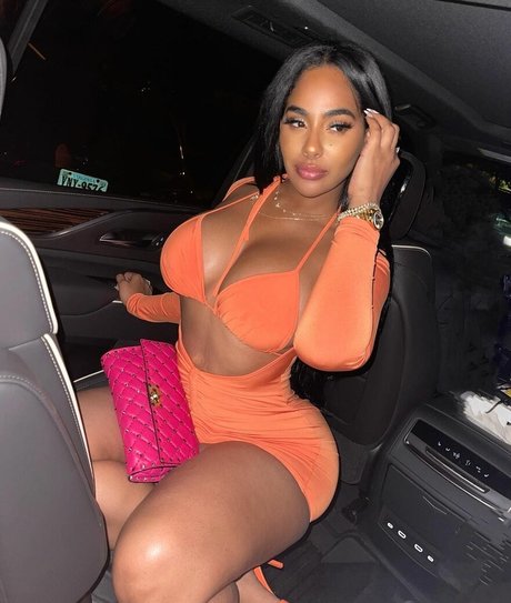 Ayisha Diaz model sex galleries