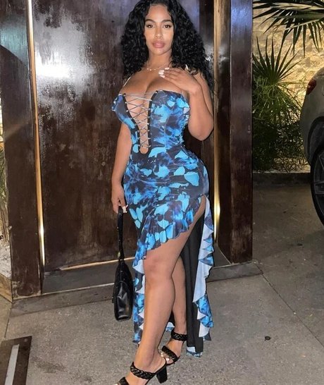 Ayisha Diaz hot actress pictures