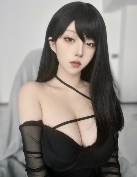 Takomayuyi erotic pornstar pics