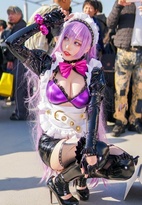 Takomayuyi art actress pics