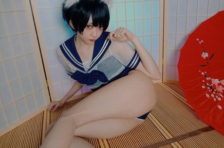 amateur pegging onlyfans top image