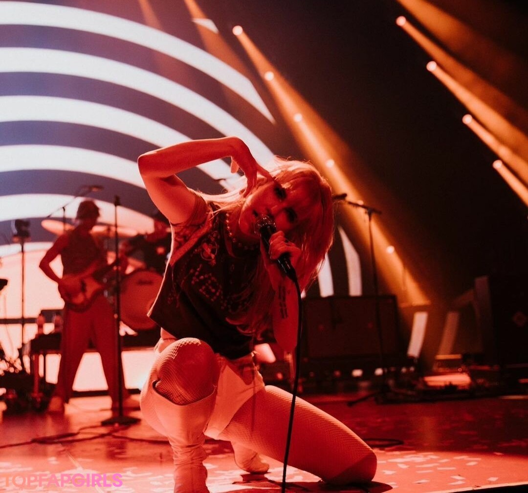 sex girls onlyfans art naked photo