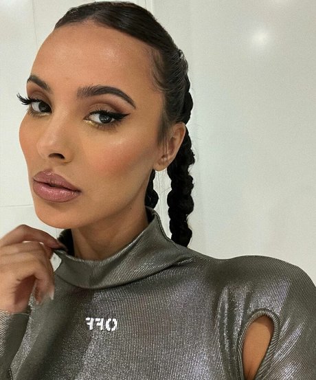 shemale fucks girl onlyfans nude images