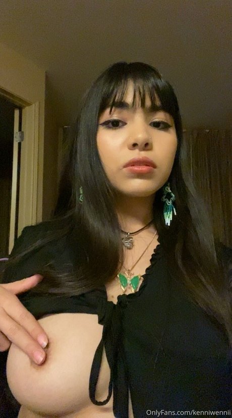 kenniwennii model nudes img