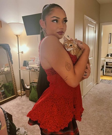 Avani Gregg exclusive model images