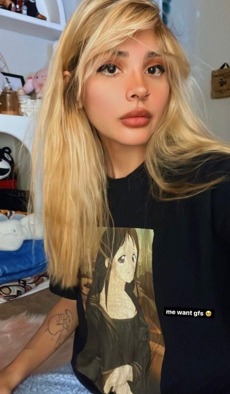 Noodlenom erotic star photos