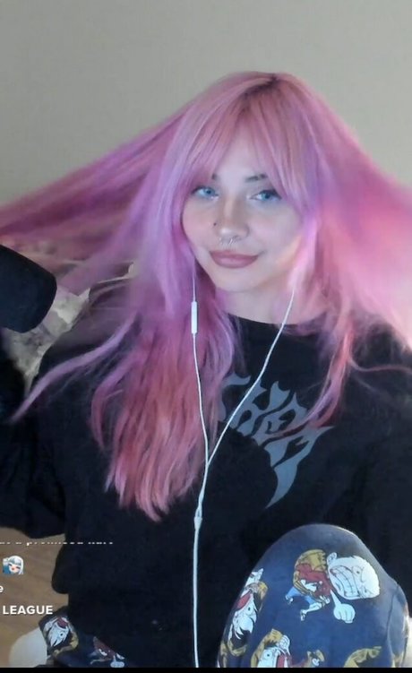 Noodlenom pornstar pretty pic