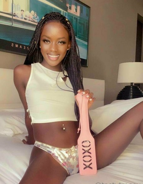 tastytracey18 xxx pornstar galleries