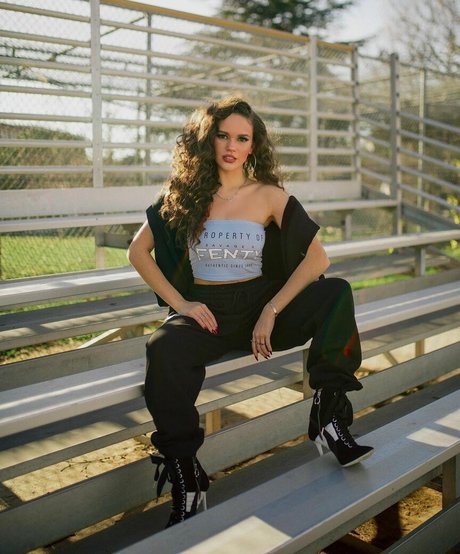 Madison Pettis erotic pornstar pictures