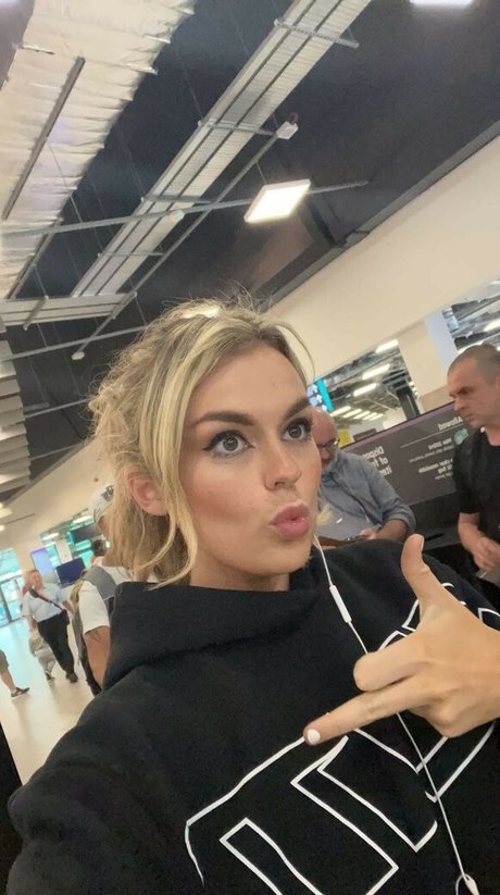 cheerleader onlyfans erotic pictures