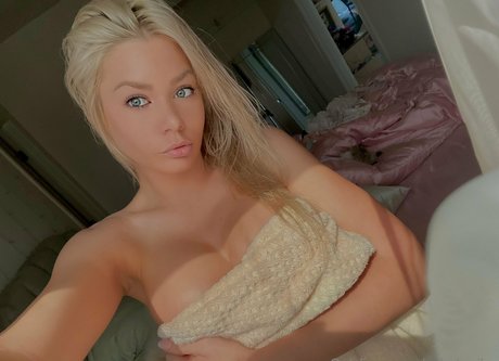chicks with dicks onlyfans porn picture
