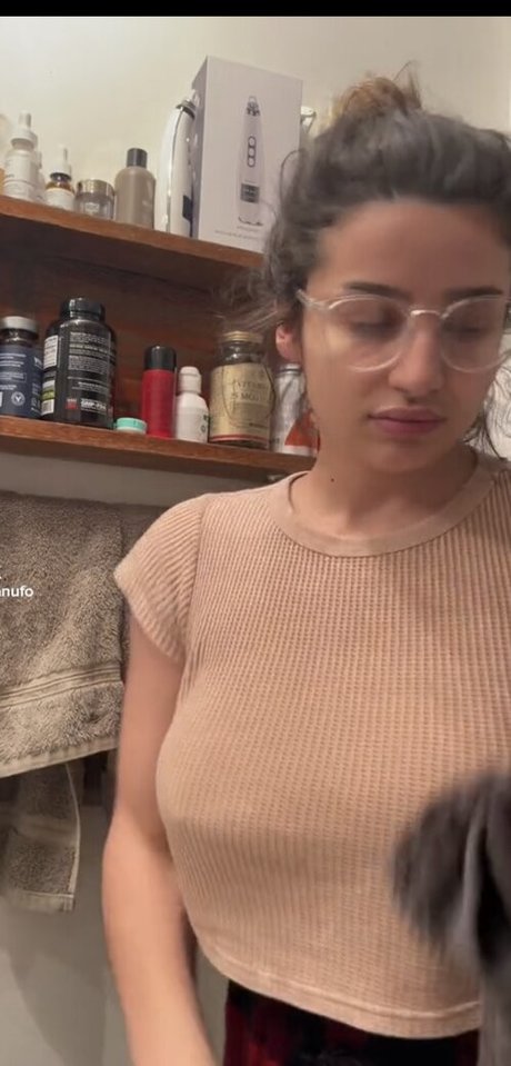 mnufo model adult pic