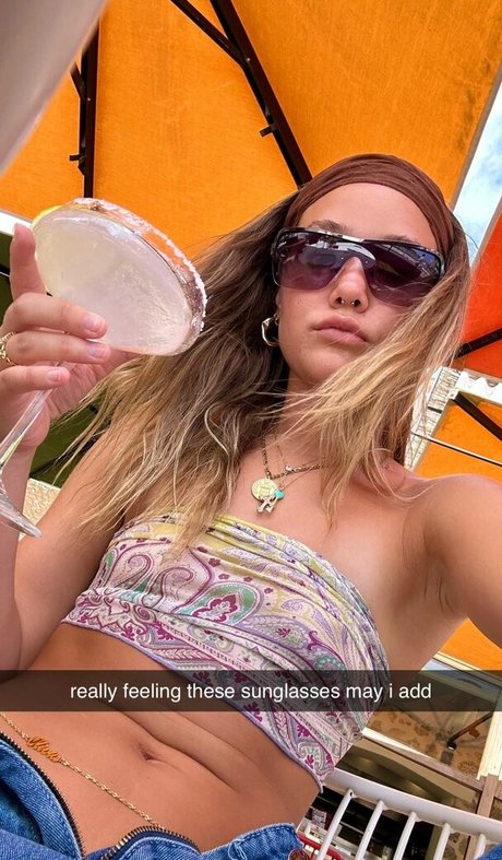 chicks with dicks onlyfans beautiful picture