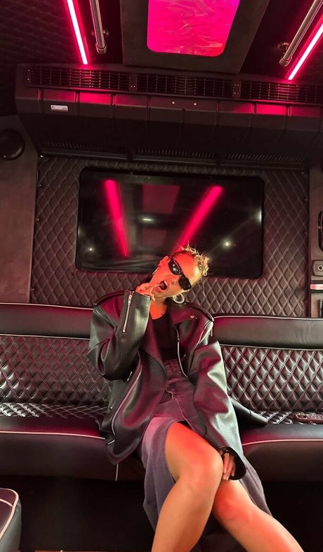 threesome asian onlyfans top images