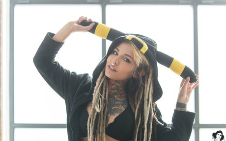 Fishball Suicide model art pics
