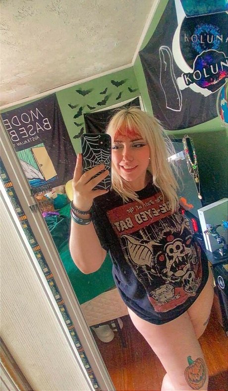 lvngdedgrl nudes actress gallery