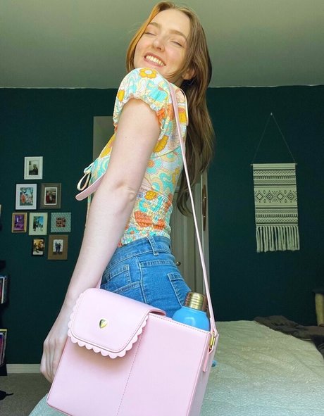 Littlesiha hot model pics