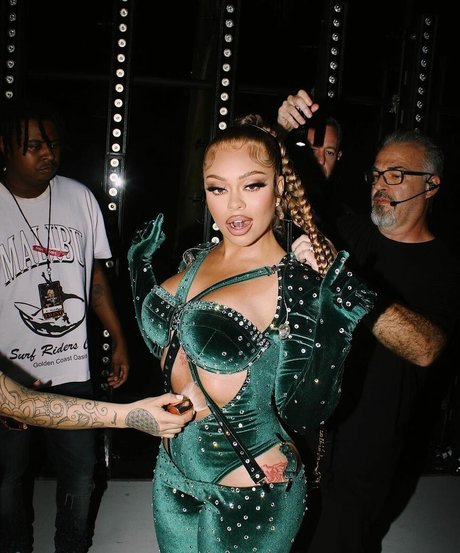 latto777 star adult picture