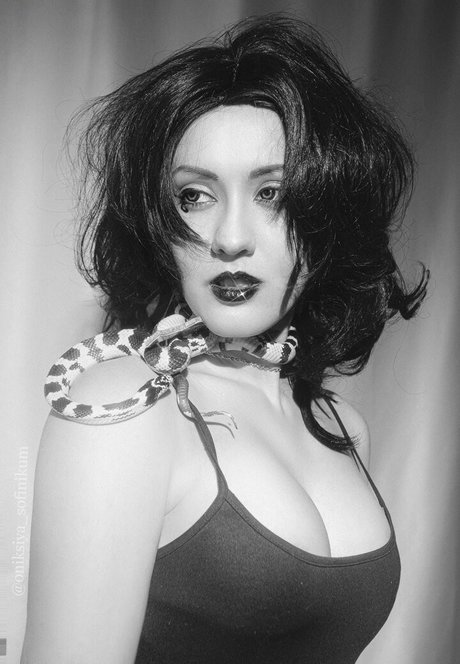 blonde babe onlyfans hot sexy photos