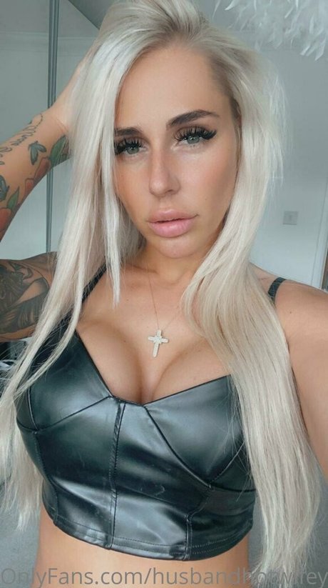 Hotwifey xxx actress image