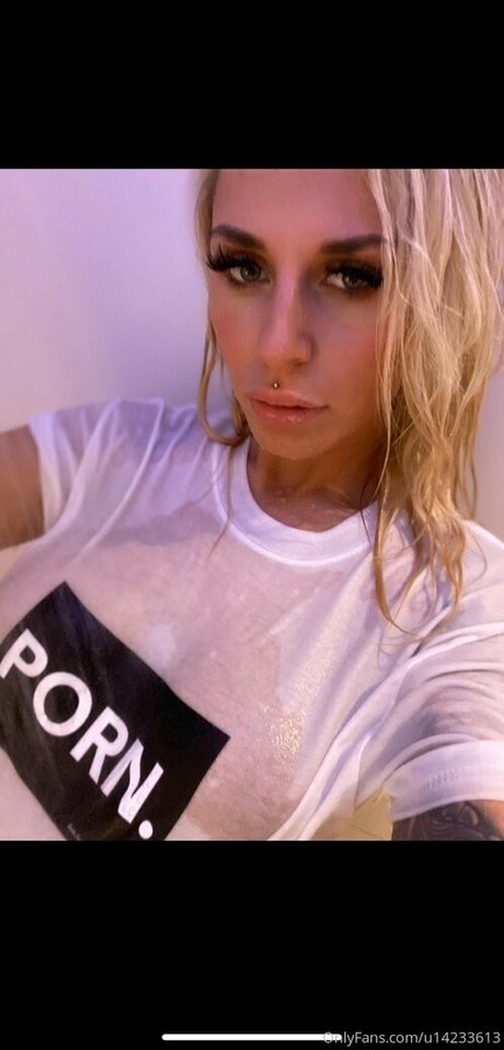 Hotwifey adult actress image