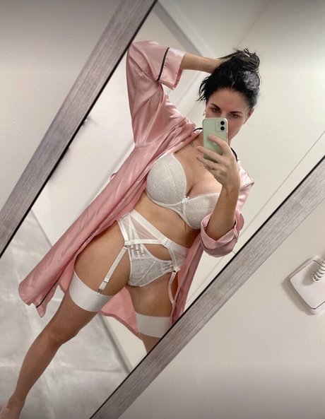 Onlyveru pornstar high quality gallery