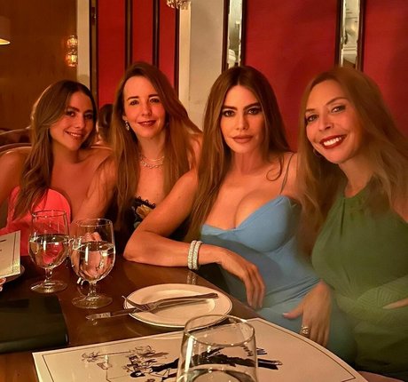 Sofia Vergara star erotic image