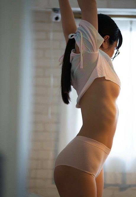 Umi Shinonome star exclusive img