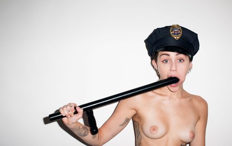 Miley Cyrus top pornstar gallery