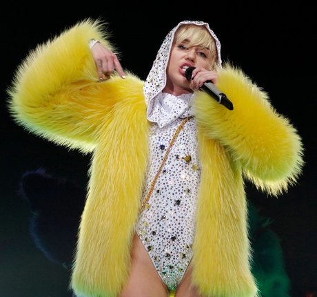 Miley Cyrus adult actress image