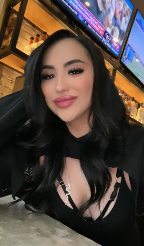 yourfutureexwifey hot star pics