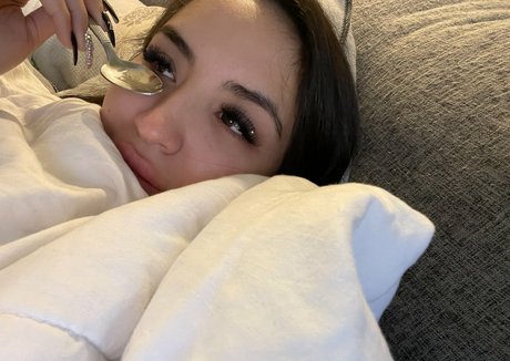 yourfutureexwifey best actress pics