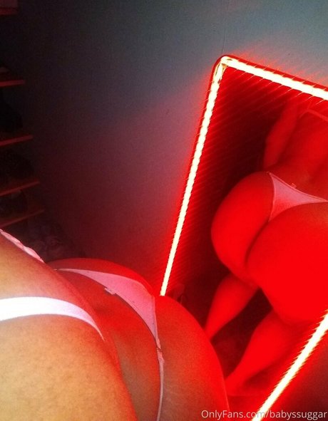 babyssuggar high quality pornstar pictures