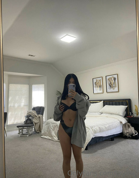 Joyce Zheng hd star image