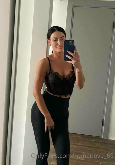 romanova 69 model exclusive picture