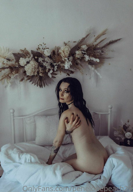 penelopepeach29 nude actress photos